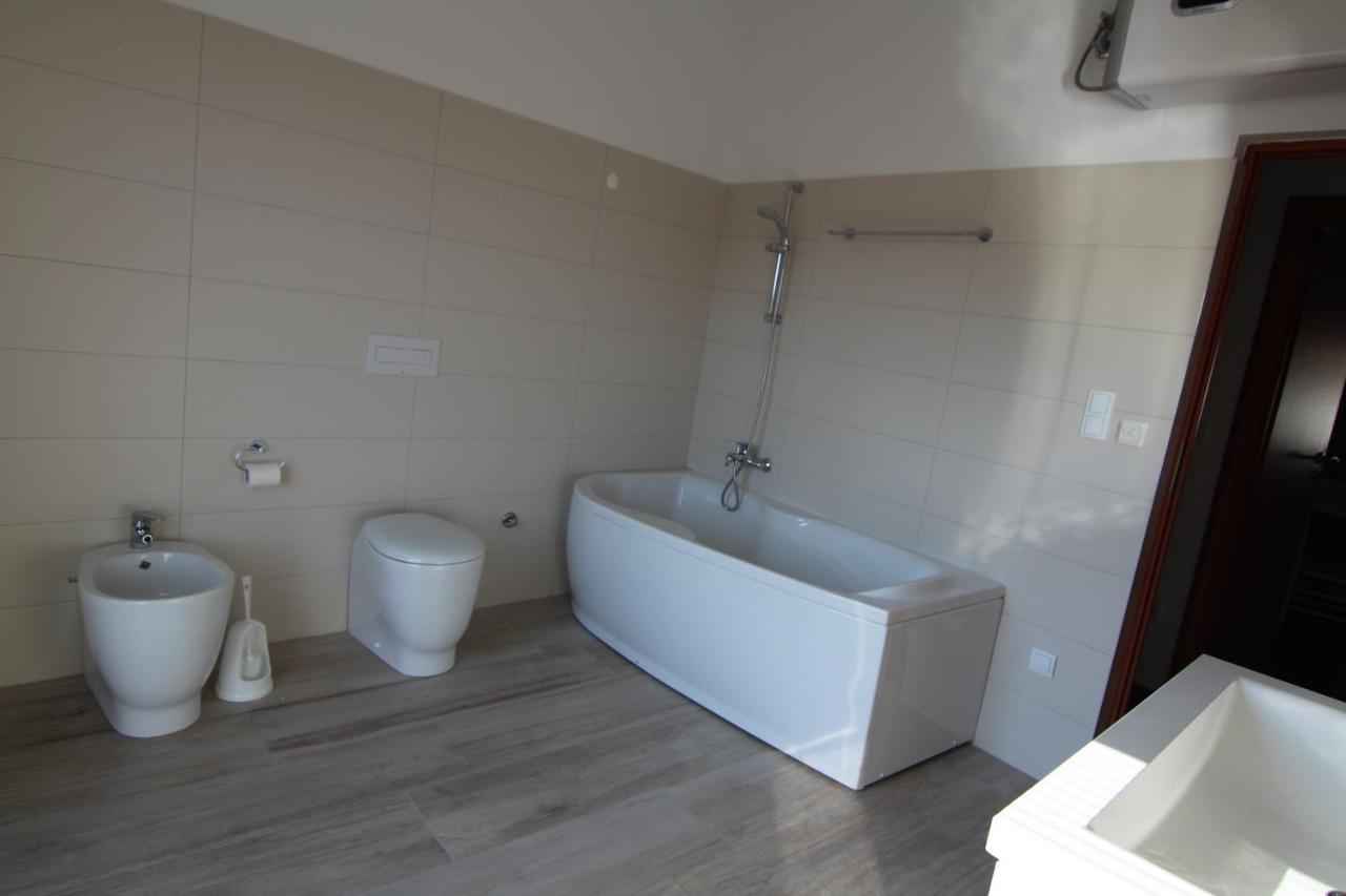Villa Calma, Recharge Your Body And Mind Gabonjin Bagian luar foto