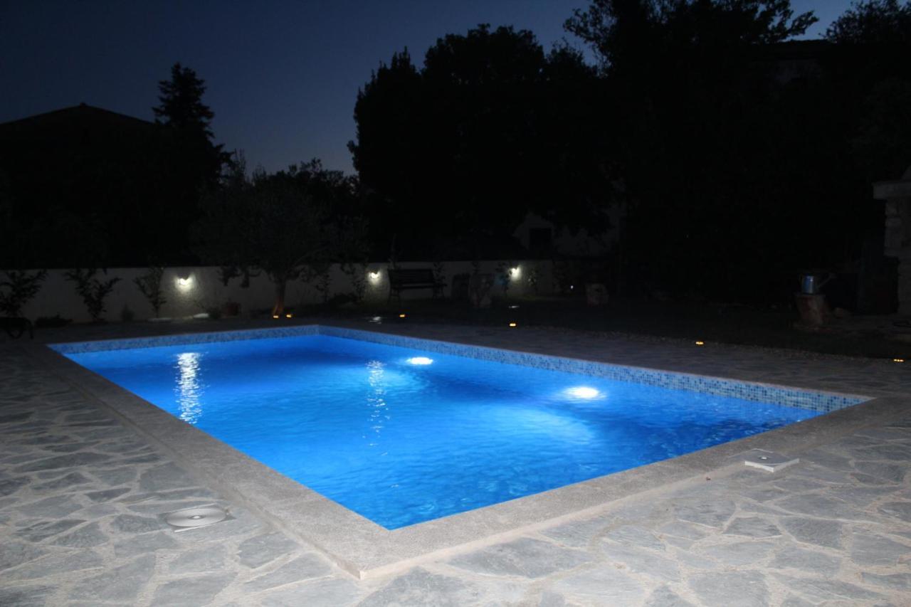 Villa Calma, Recharge Your Body And Mind Gabonjin Bagian luar foto